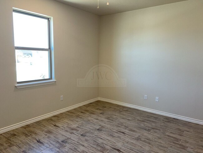 Building Photo - 5102 Rose Petal Ct