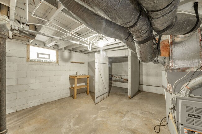 Building Photo - 4326 Crittenden Ave