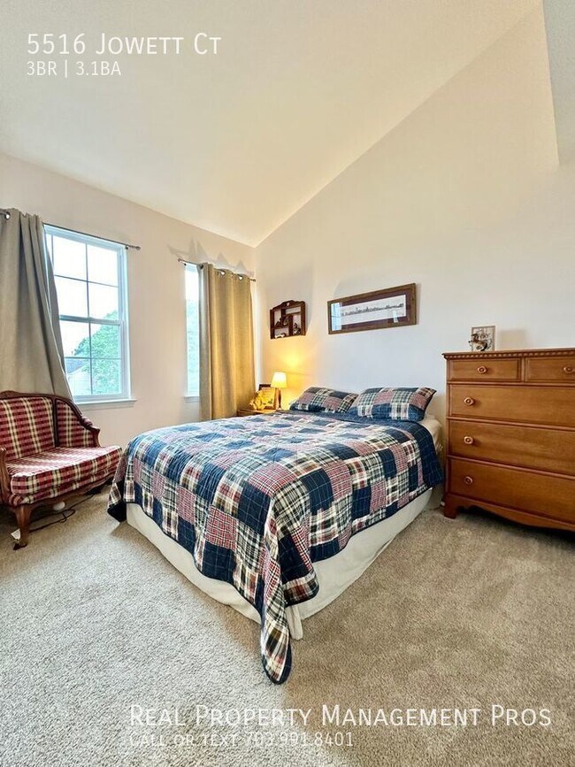 Building Photo - 5516 Jowett Ct