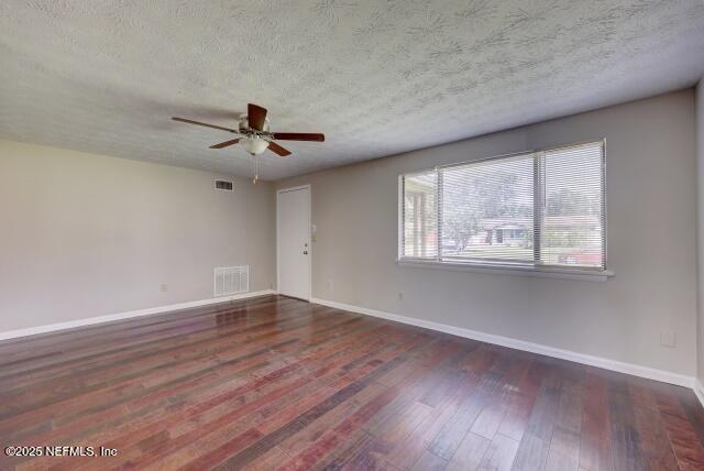 Building Photo - 4150 Lazy Hollow Ln N