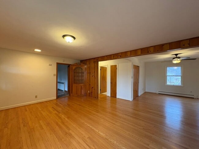 Building Photo - Solid Brick Rancher in Greencastle