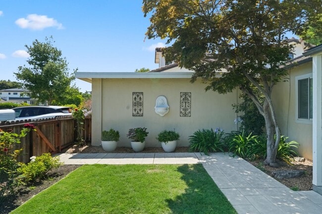 Building Photo - 3172 Morris Dr