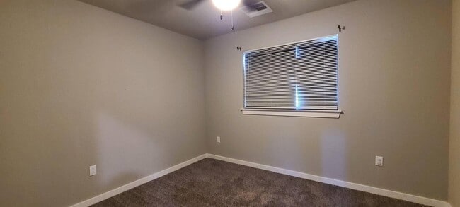 Building Photo - 12065 Mesquite River Dr