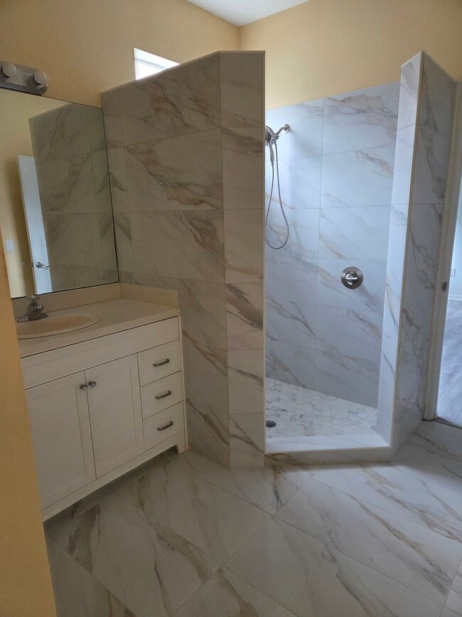 Building Photo - 1462 Daryl Dr