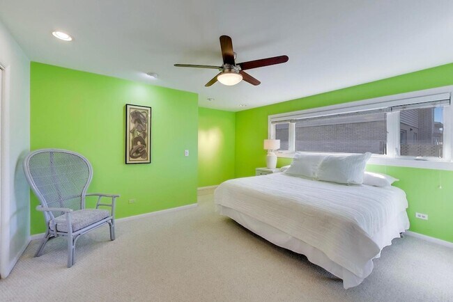 Building Photo - 2616 N Dryden Pl