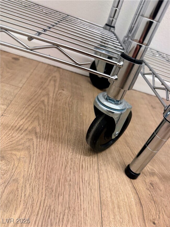 Building Photo - 350 E Desert Inn Rd