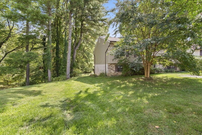 Building Photo - 7 Wood Oak Ct