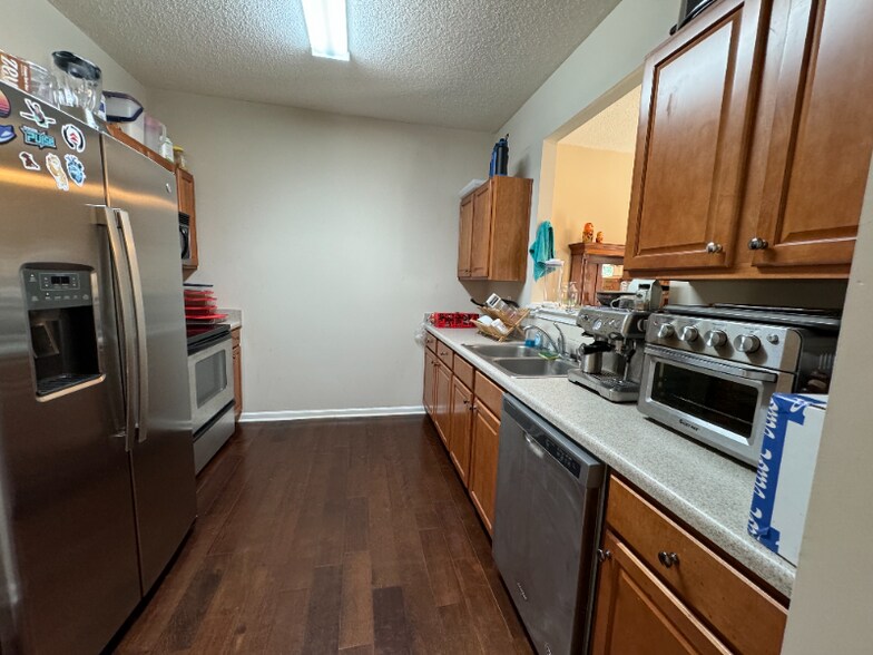 Building Photo - 431 Windstone Trail