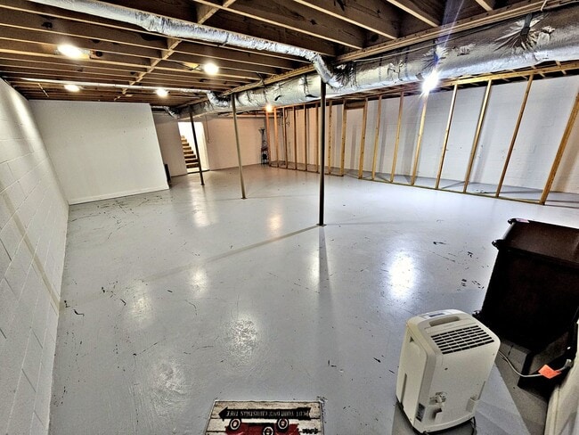 Building Photo - HOUSE FOR RENT - 4BR - Harvest