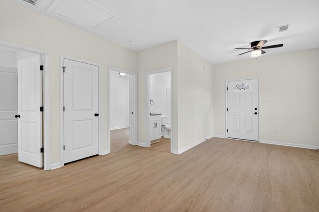 Building Photo - 2005-2007 Scotty Ct