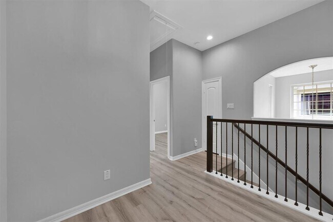 Building Photo - 91 Aventura Pl