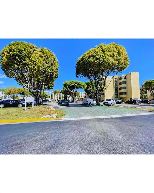 Building Photo - 11750 SW 18th St