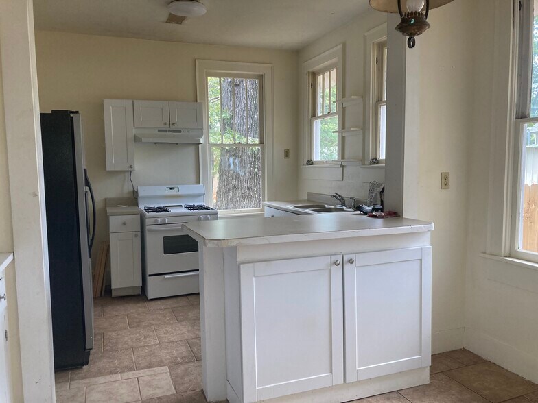 Building Photo - 1715 Locust St