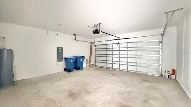 Building Photo - 1033 Waterfall Blvd