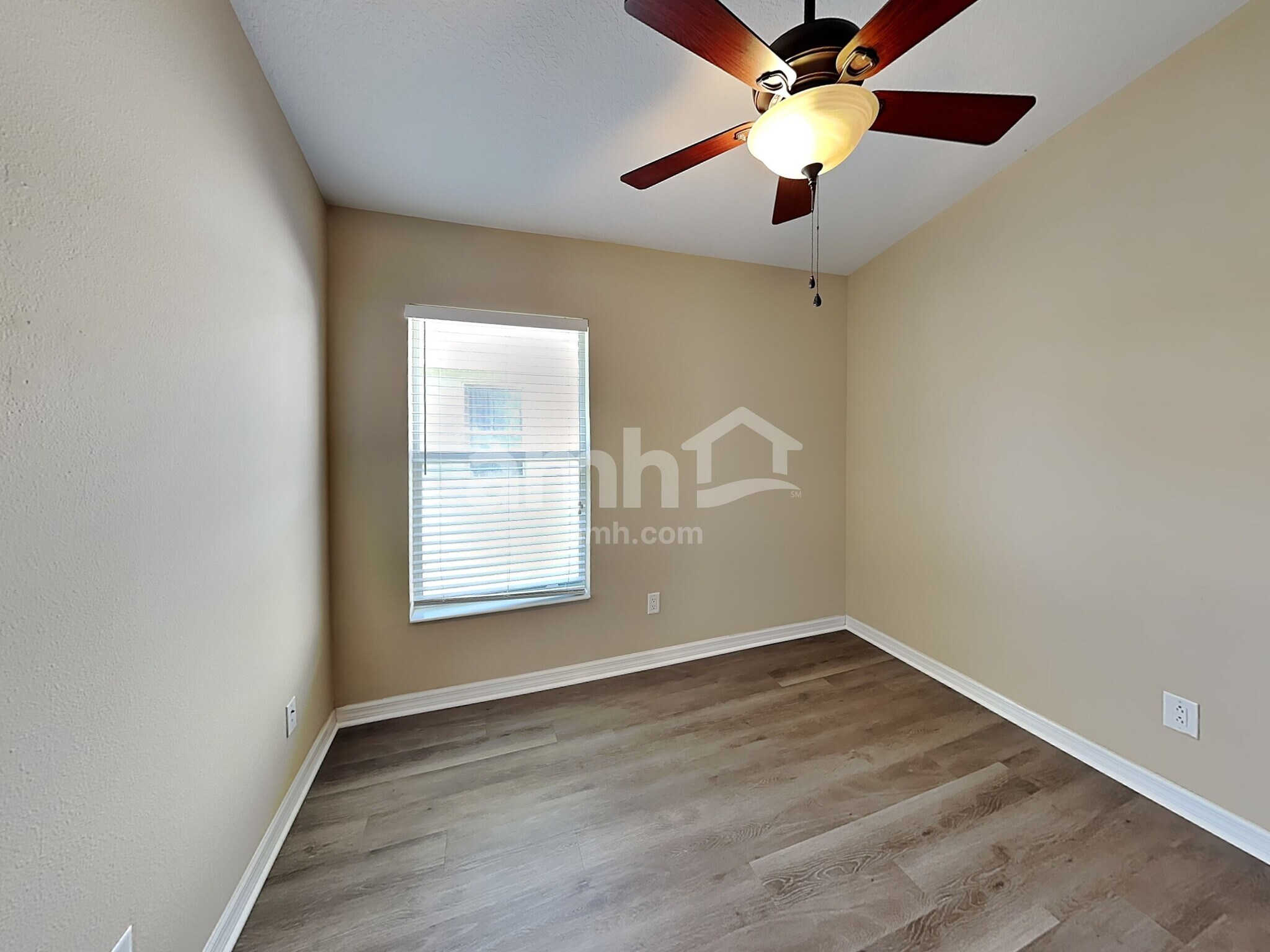 Building Photo - 7206 54th Ter E