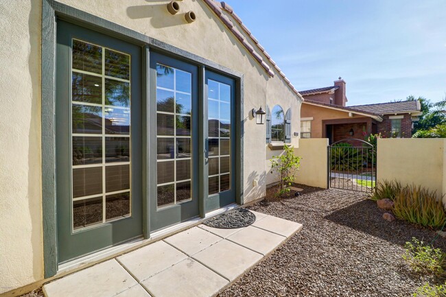 Building Photo - 15359 W Columbine Dr