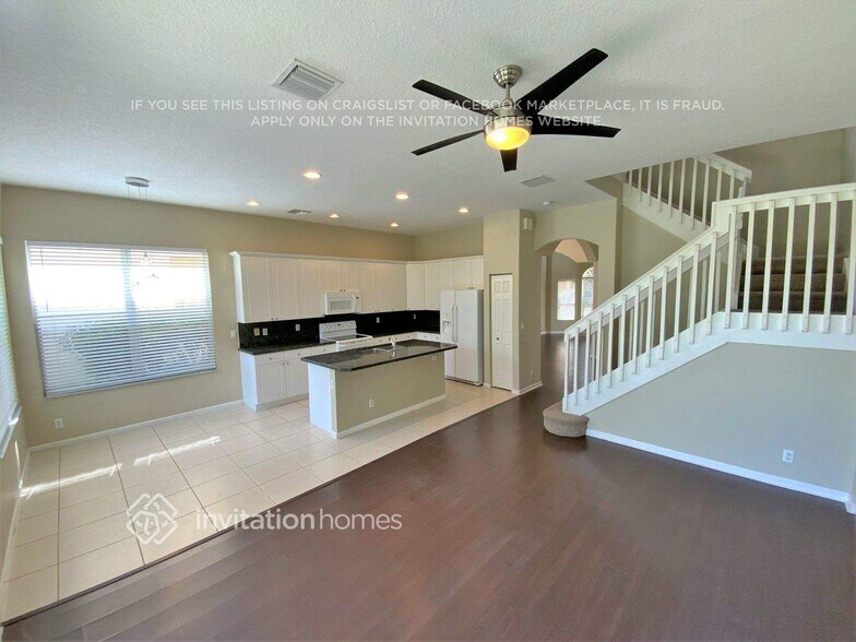 Building Photo - 1145 E Magnolia Cir