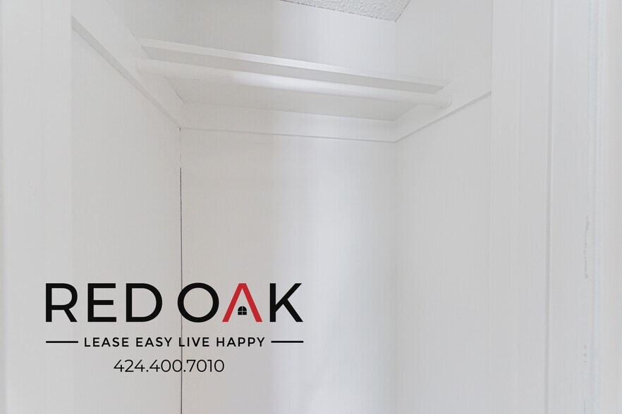 Building Photo - 4433 Colbath Ave