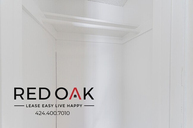 Building Photo - 4433 Colbath Ave