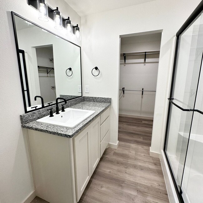 Building Photo - Brand New Build Located In Elm Meadows!