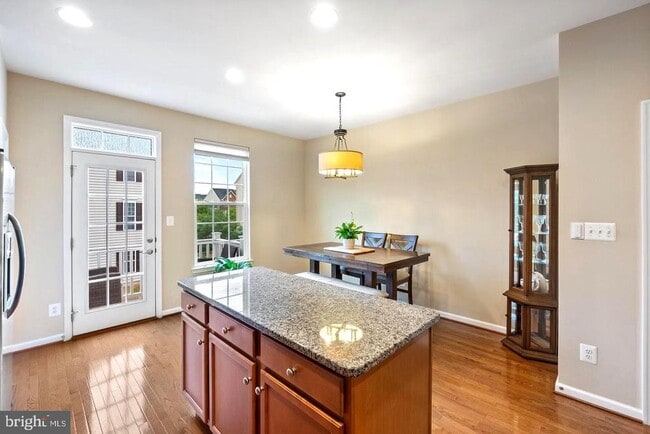 Building Photo - 13964 Cannondale Way