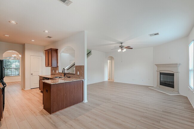 Building Photo - 25507 Marmite Dr