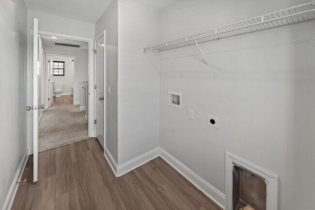 Building Photo - Spacious 5-Bedroom Home in The Palms at New Hampstead with Office & Screened Porch