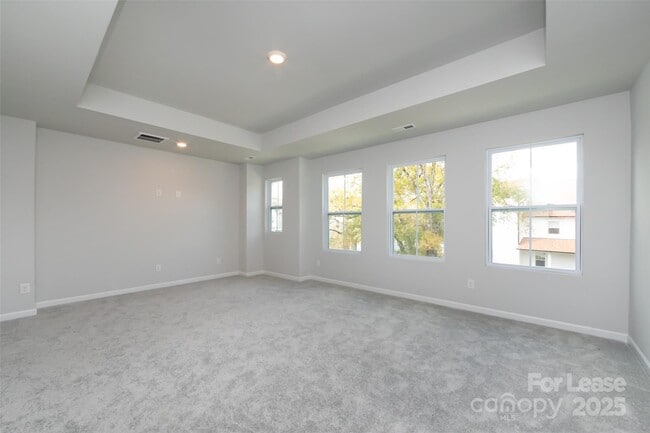 Building Photo - 2550 Lydia Ave