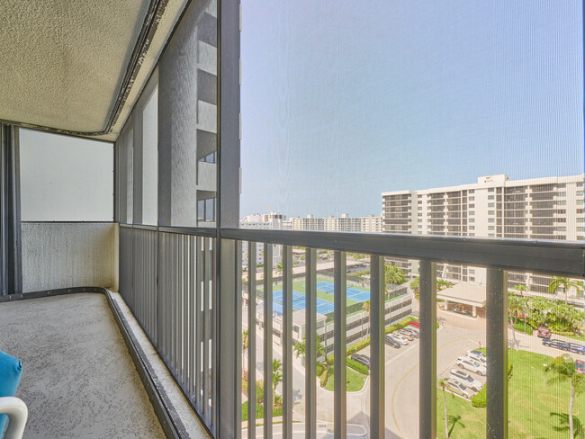 Building Photo - 3420 S Ocean Blvd