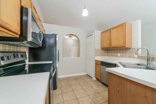 Building Photo - 3119 Whispering Trails St