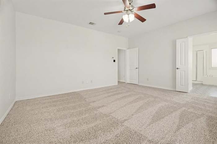 Building Photo - 908 Lincoln Dr