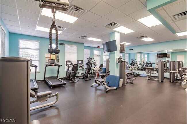 Building Photo - 2743 First St