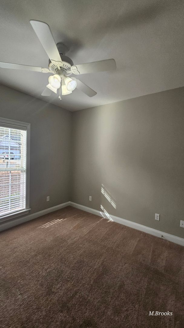 Building Photo - Beautiful 3/2 located in Valdosta