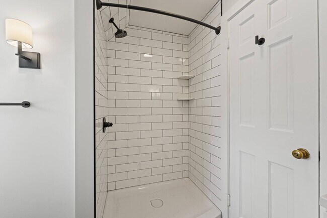 Building Photo - 101 Union Ave