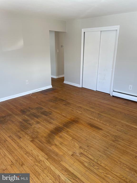 Building Photo - 134 4th Ave