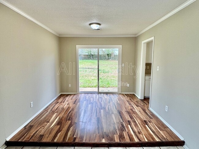 Building Photo - 523 Placid Dr