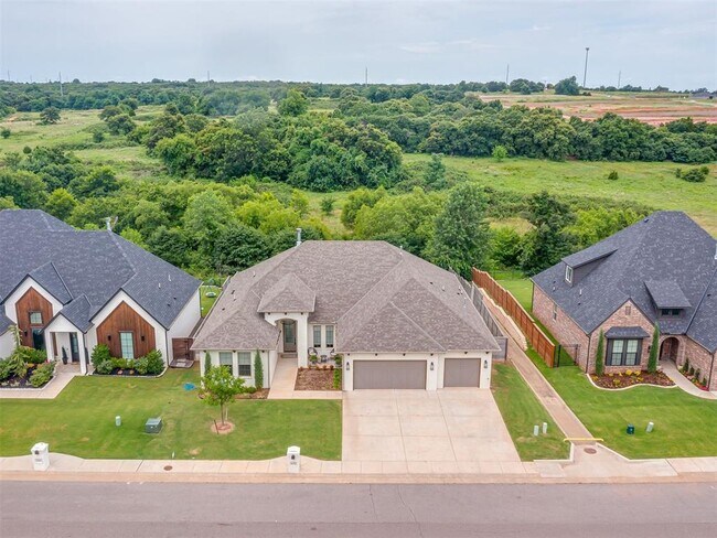 Building Photo - 1433 Sadie Creek Rd