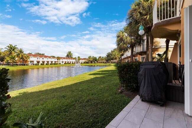 Building Photo - 12905 SW 31st Ct