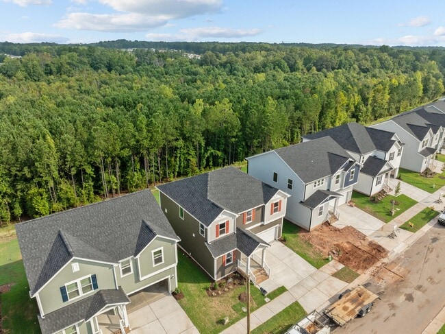 Building Photo - 1349 Underbrush Dr