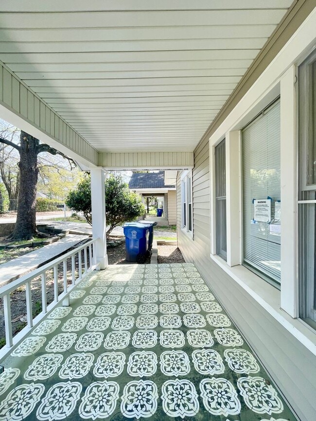 Building Photo - North Main Area