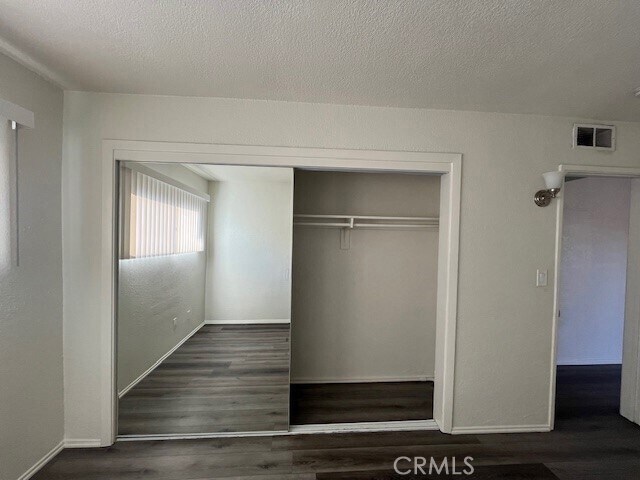 Building Photo - 45421 Sunset Ln