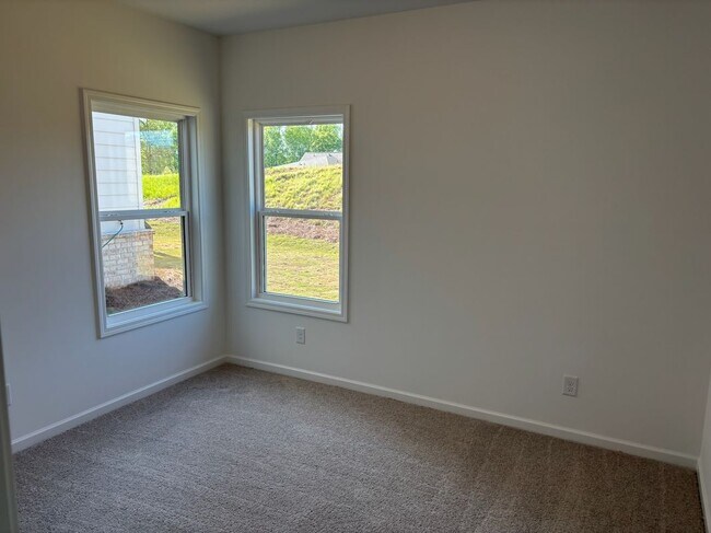 Building Photo - 5413 Hardgrove Wy