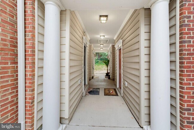 Building Photo - 7135 Mason Grove Ct