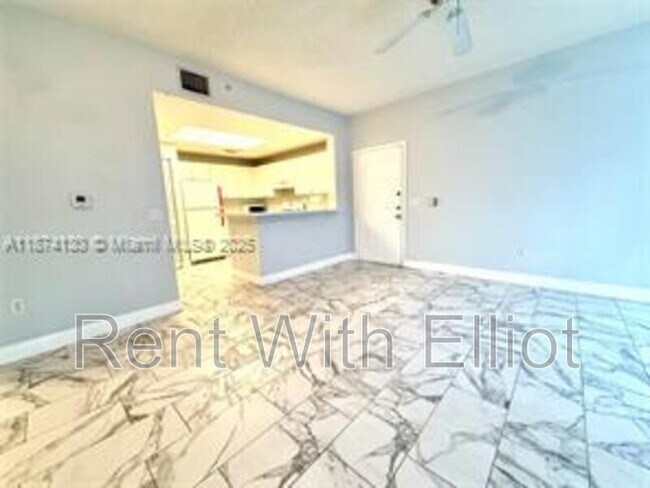 Building Photo - 2015 SE 10th Ave