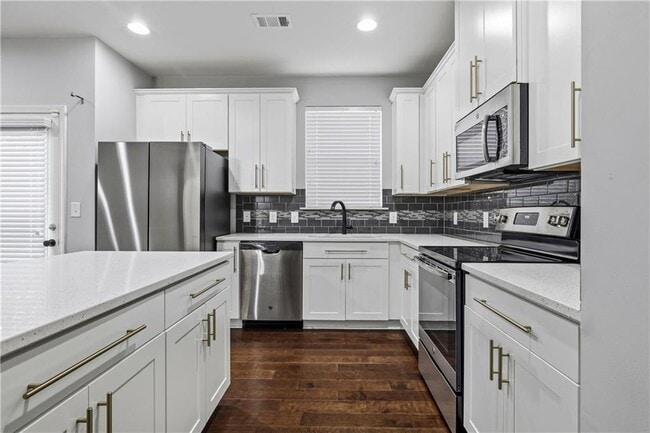 Building Photo - 5038 Longview Walk