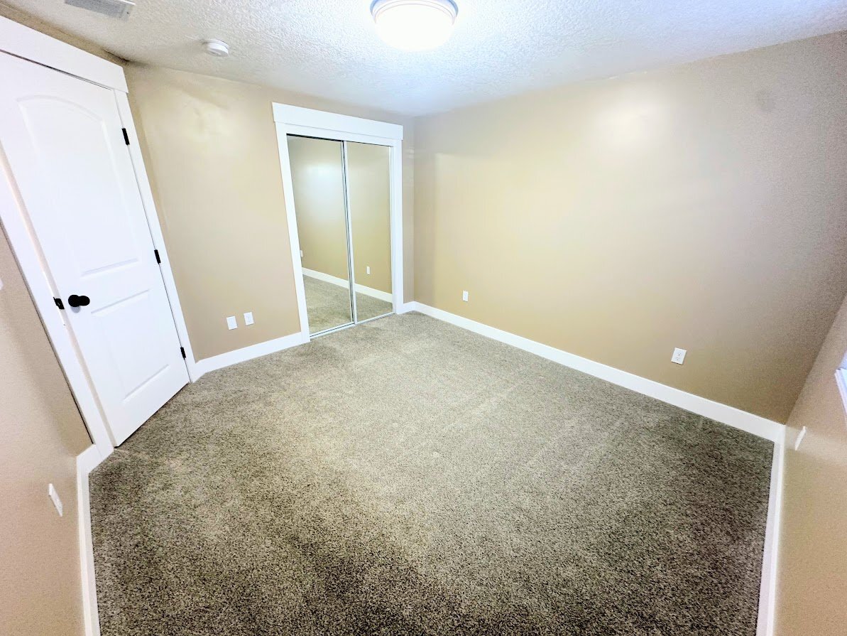 Building Photo - 1624 S 210 W