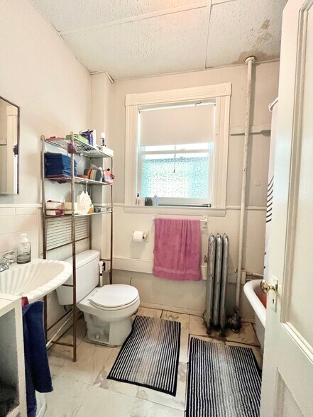 Building Photo - 78 Aldie St