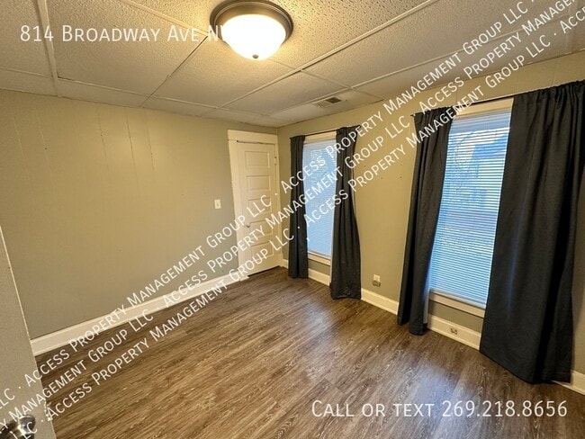 Building Photo - 814 Broadway Ave NW