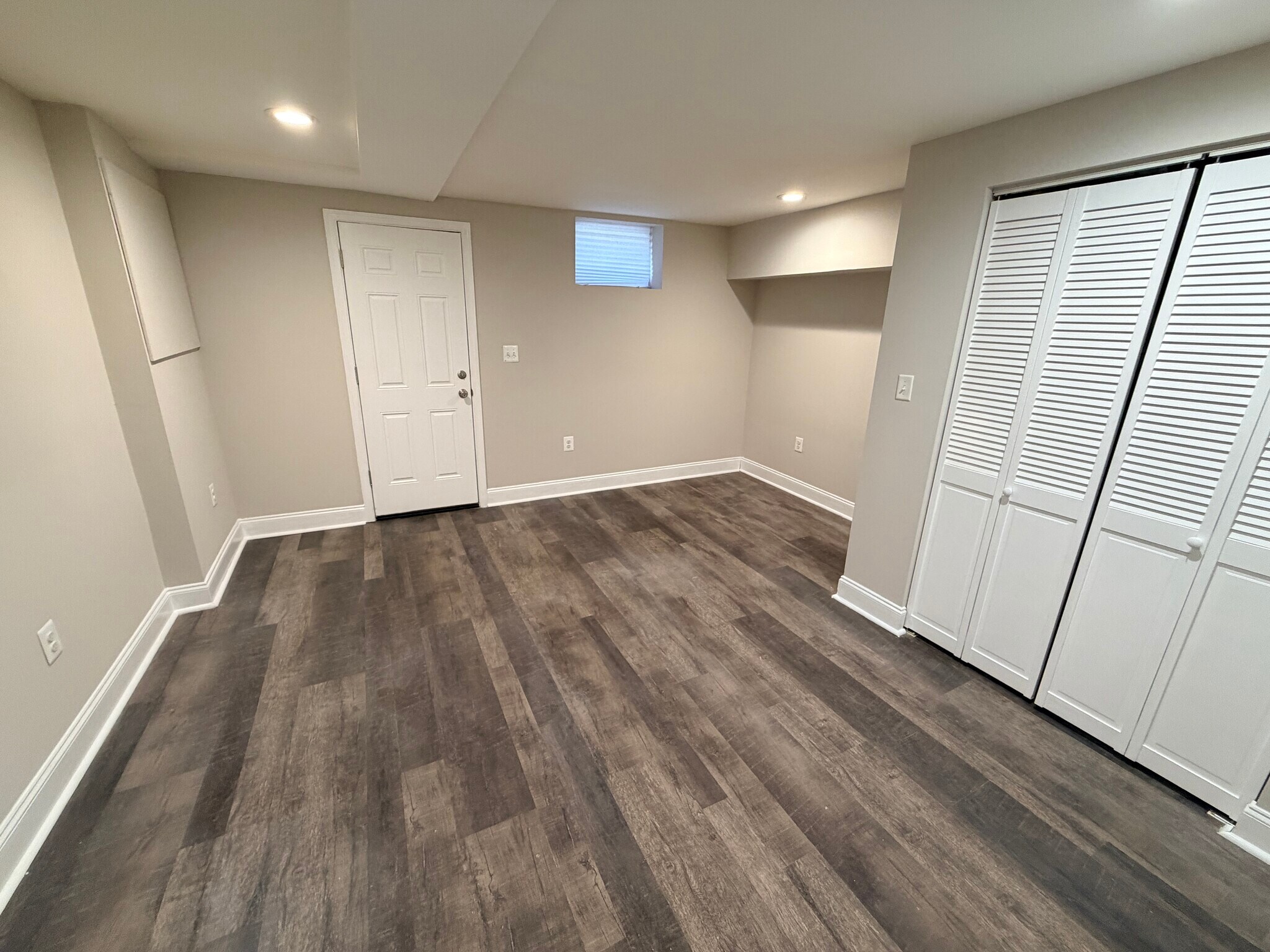 3rd bedroom in basement - 607 Cheraton rd