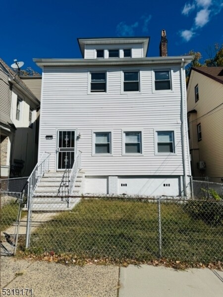 Building Photo - 133 Lehigh Ave